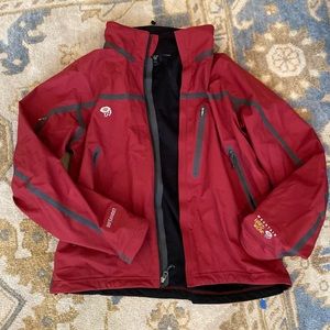 Men’s Mountain Hardwear XL rain/wind jacket